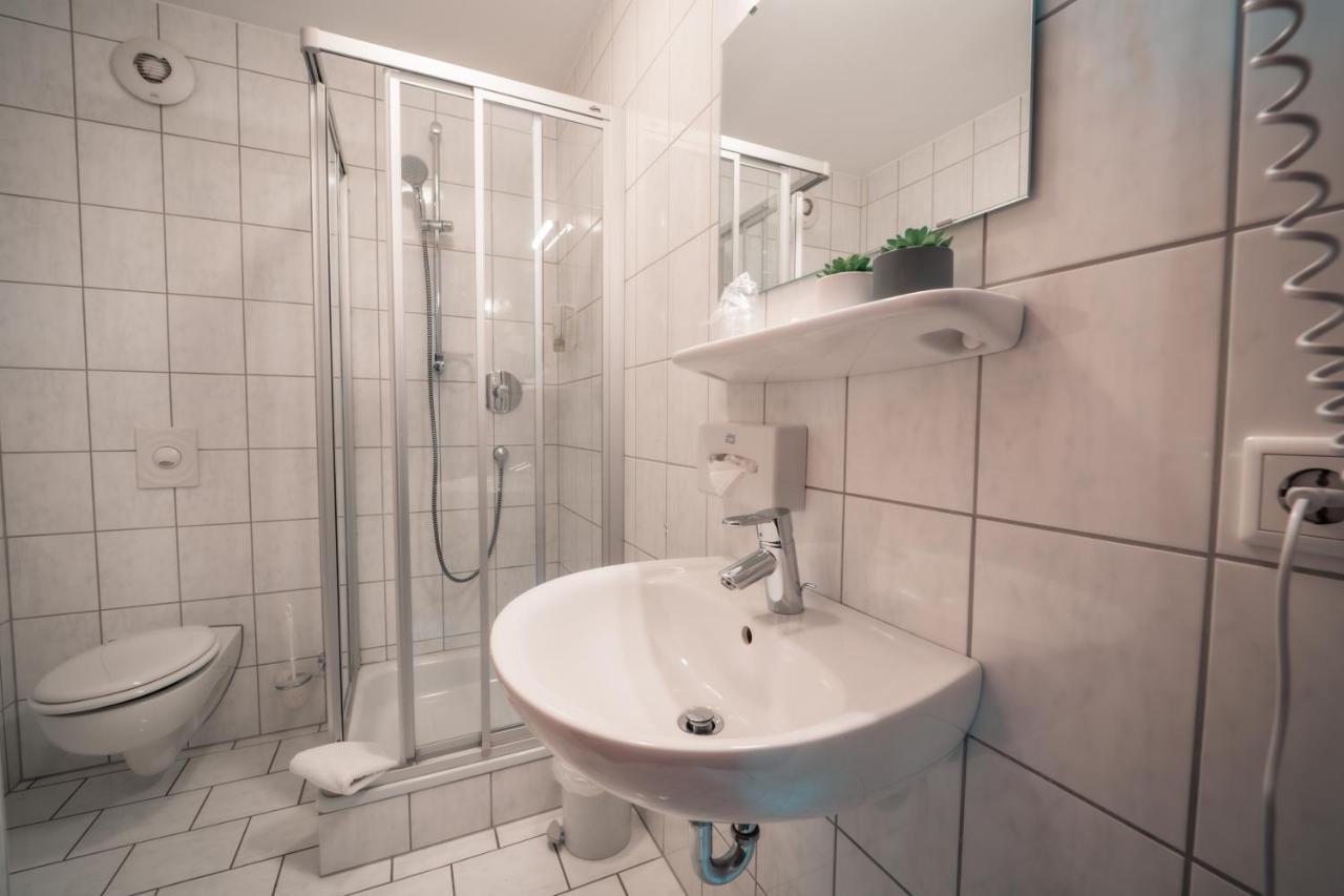 Airport Lounge Hotel Duesseldorf מראה חיצוני תמונה
