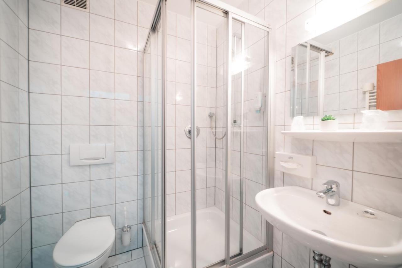 Airport Lounge Hotel Duesseldorf מראה חיצוני תמונה